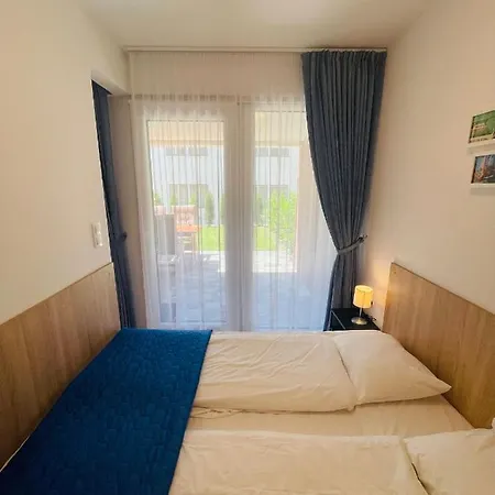 Ponton 04 - Pool, Garden